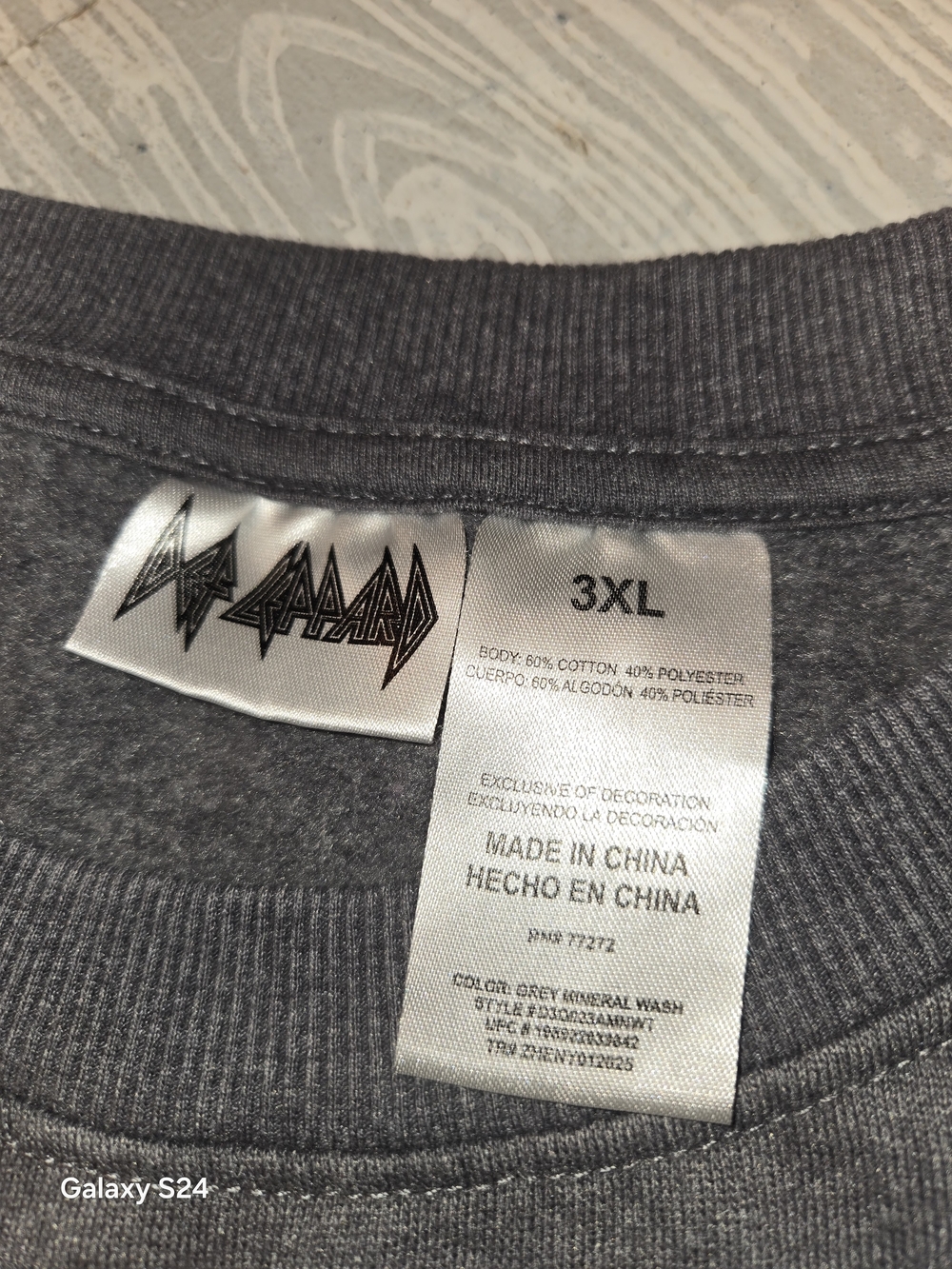 Vintage Rock Leopard Graphic Crewneck Sweatshirt - Charcoal - Picture 3 of 5